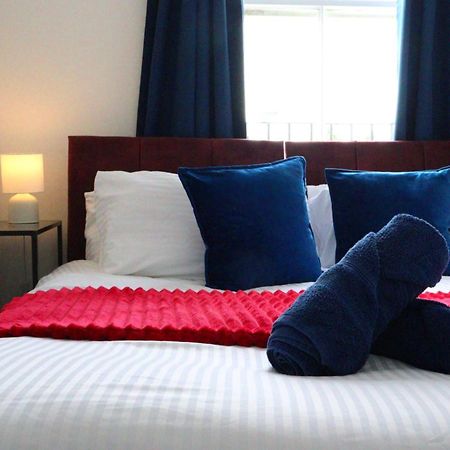 Brand New Modern Apartments Steps From Gloucester Quays Zewnętrze zdjęcie