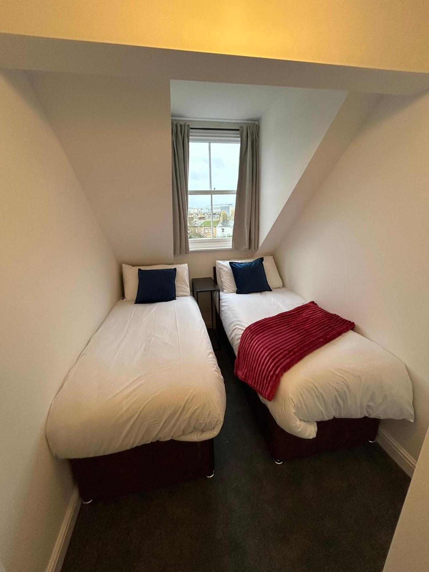 Brand New Modern Apartments Steps From Gloucester Quays Zewnętrze zdjęcie