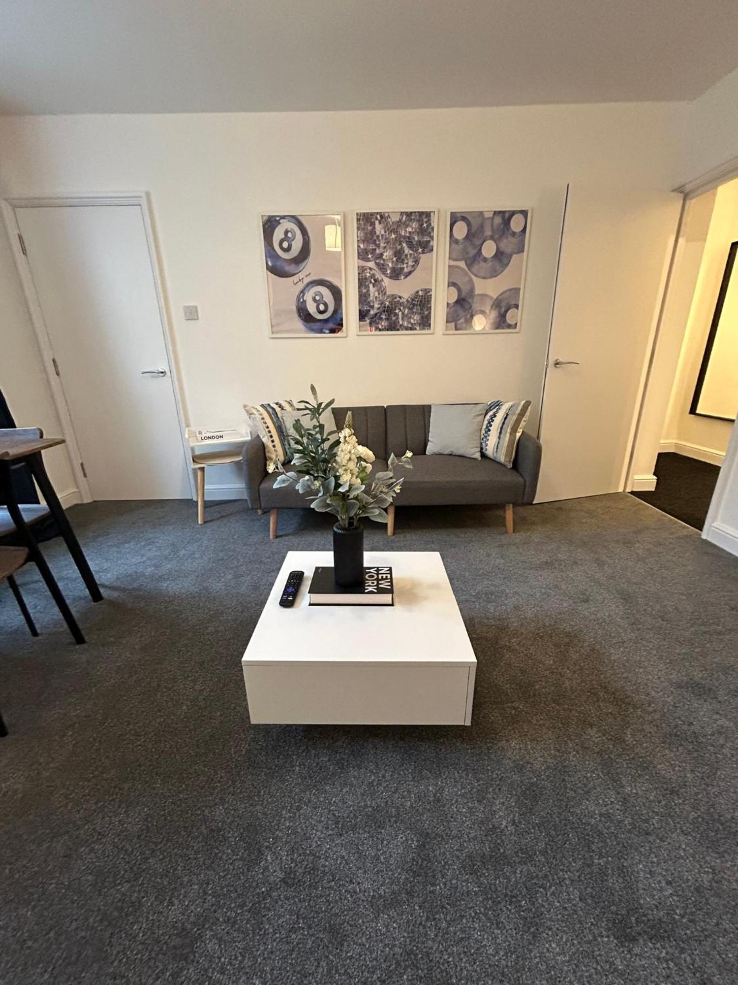 Brand New Modern Apartments Steps From Gloucester Quays Zewnętrze zdjęcie