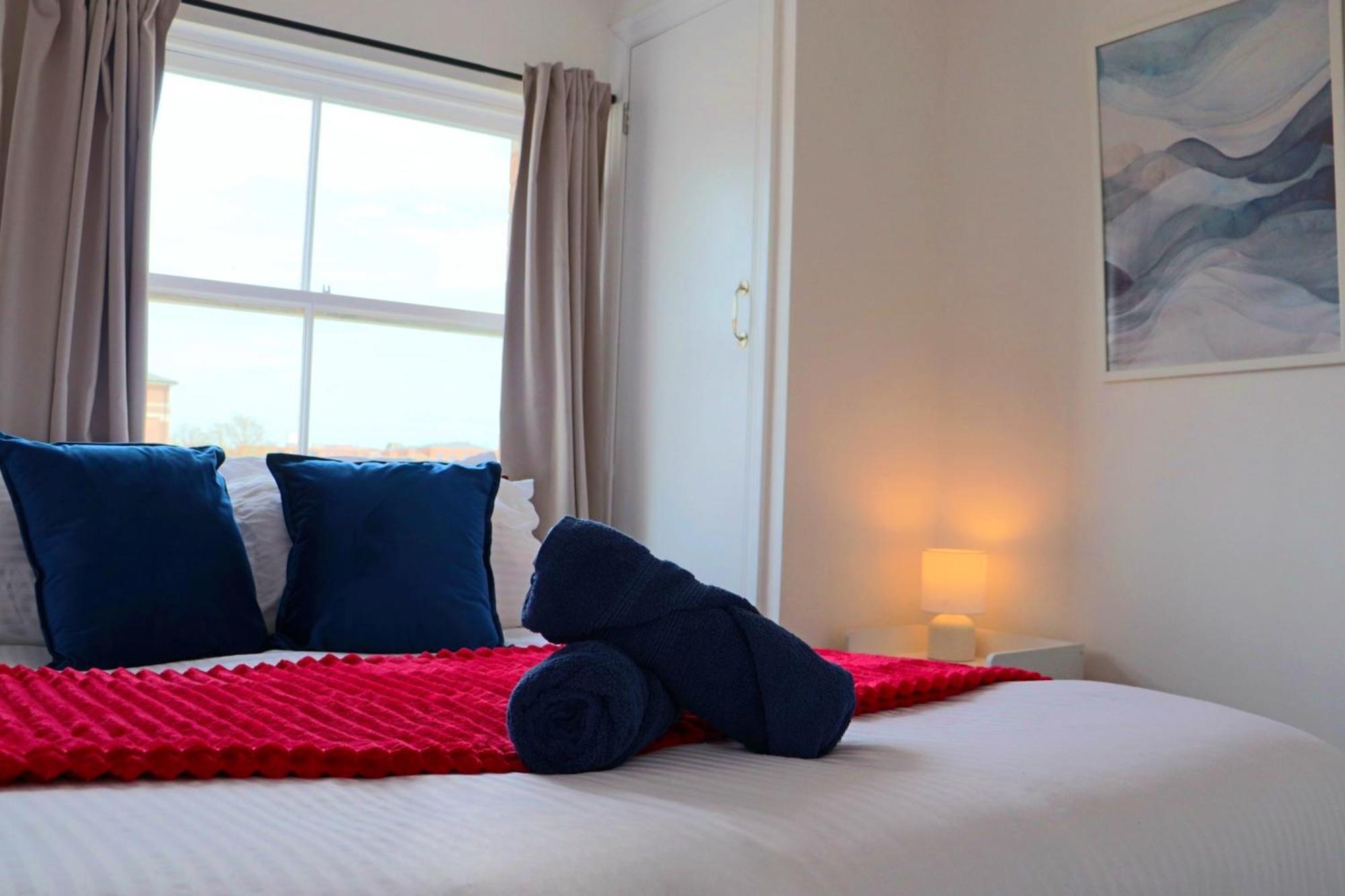 Brand New Modern Apartments Steps From Gloucester Quays Zewnętrze zdjęcie