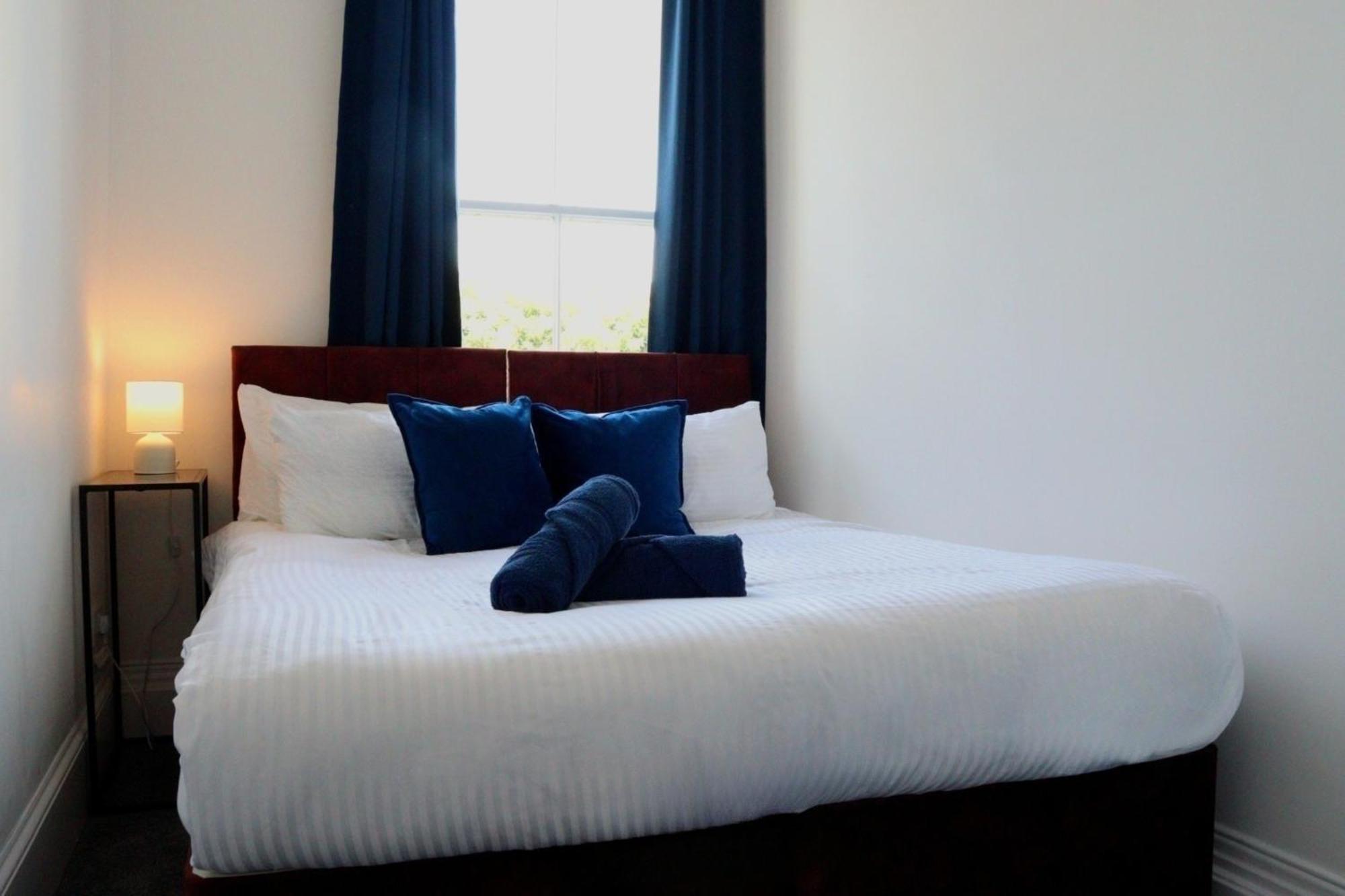Brand New Modern Apartments Steps From Gloucester Quays Zewnętrze zdjęcie