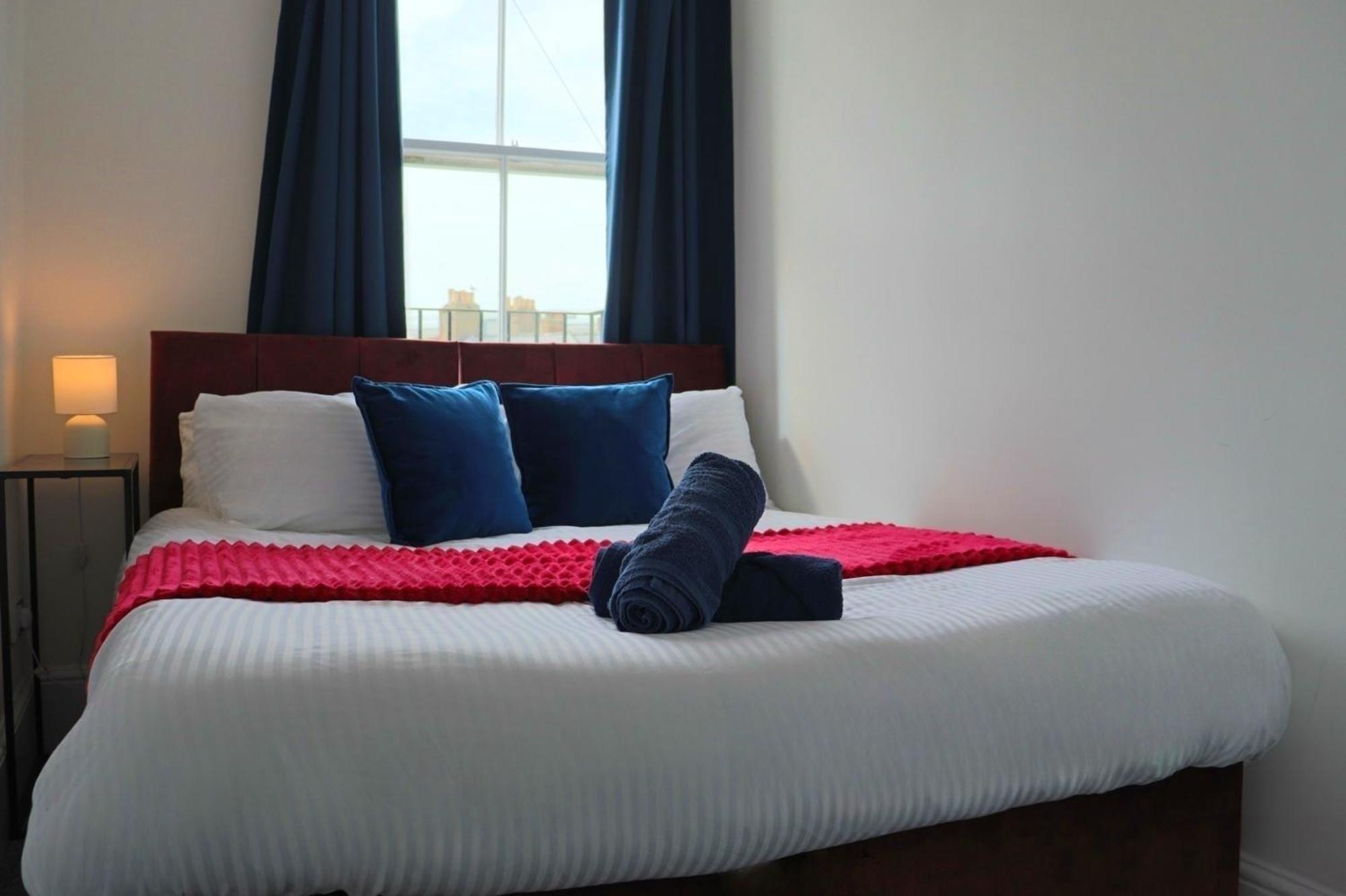 Brand New Modern Apartments Steps From Gloucester Quays Zewnętrze zdjęcie