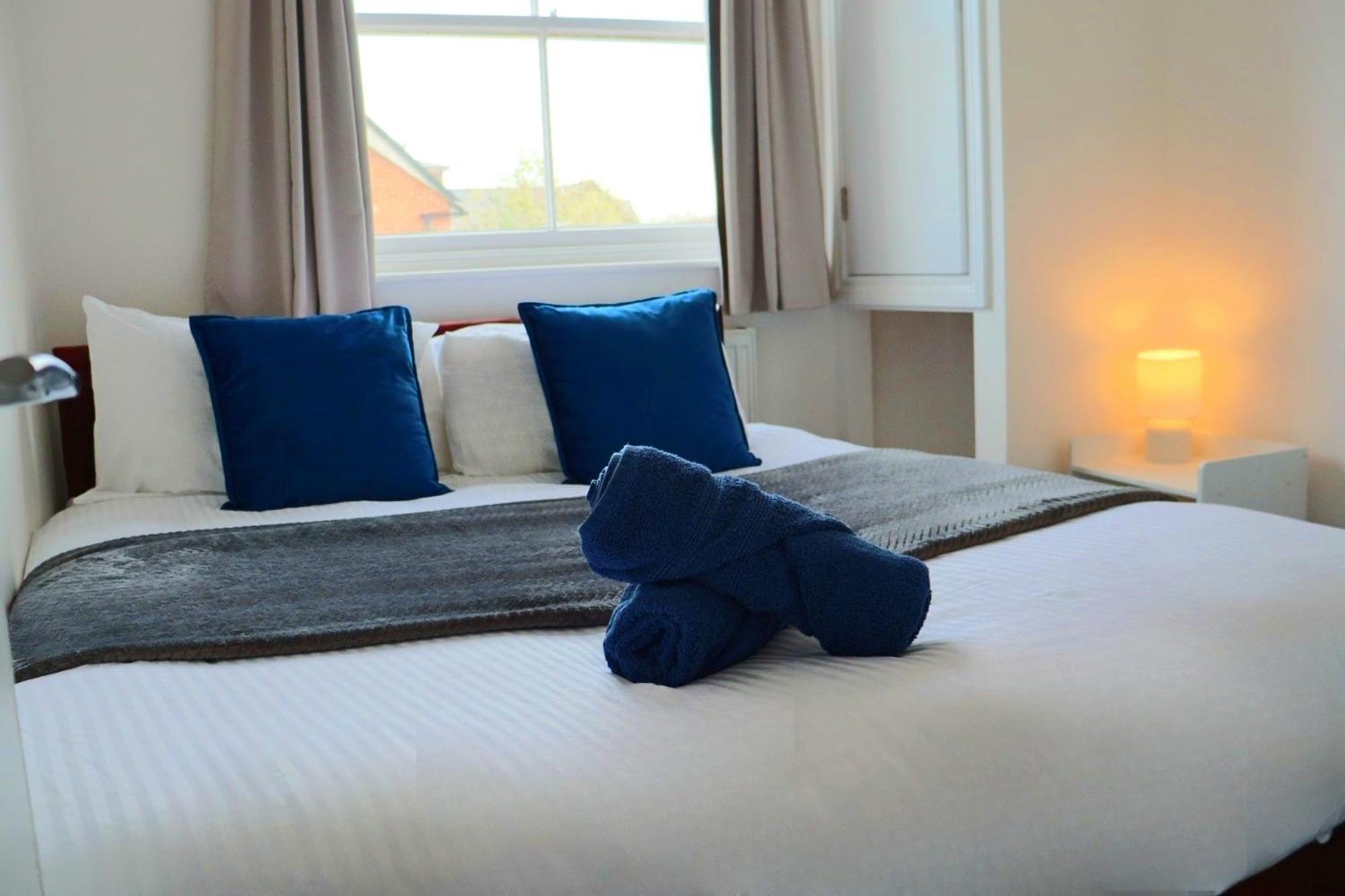 Brand New Modern Apartments Steps From Gloucester Quays Zewnętrze zdjęcie
