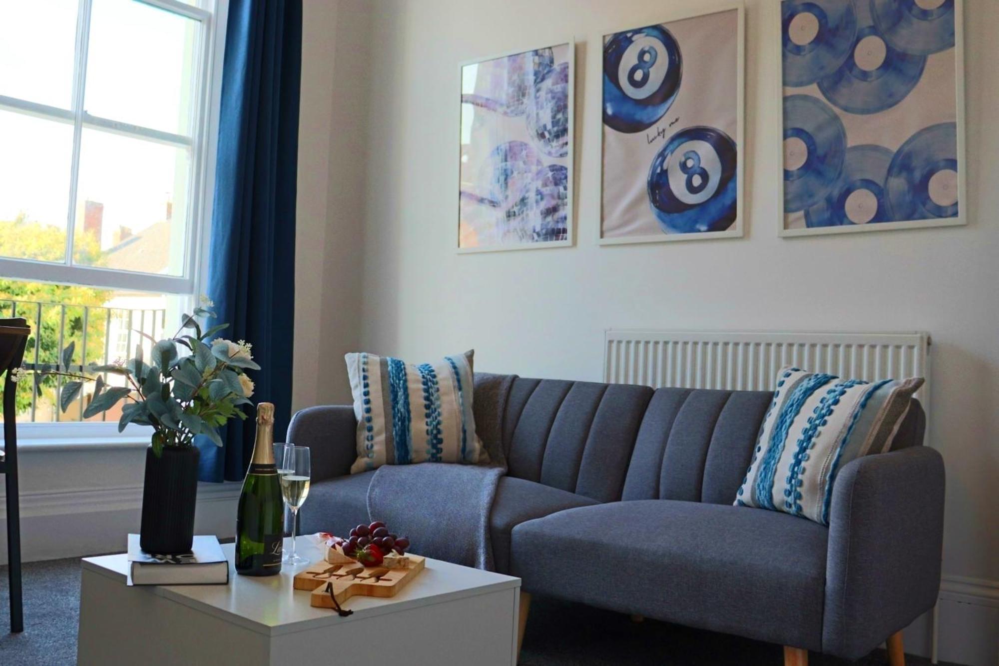 Brand New Modern Apartments Steps From Gloucester Quays Zewnętrze zdjęcie